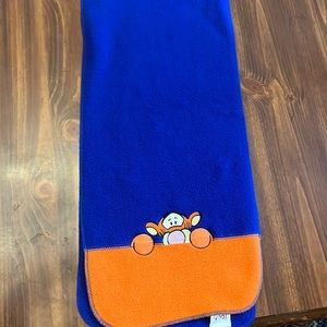 Vintage tigger scarf